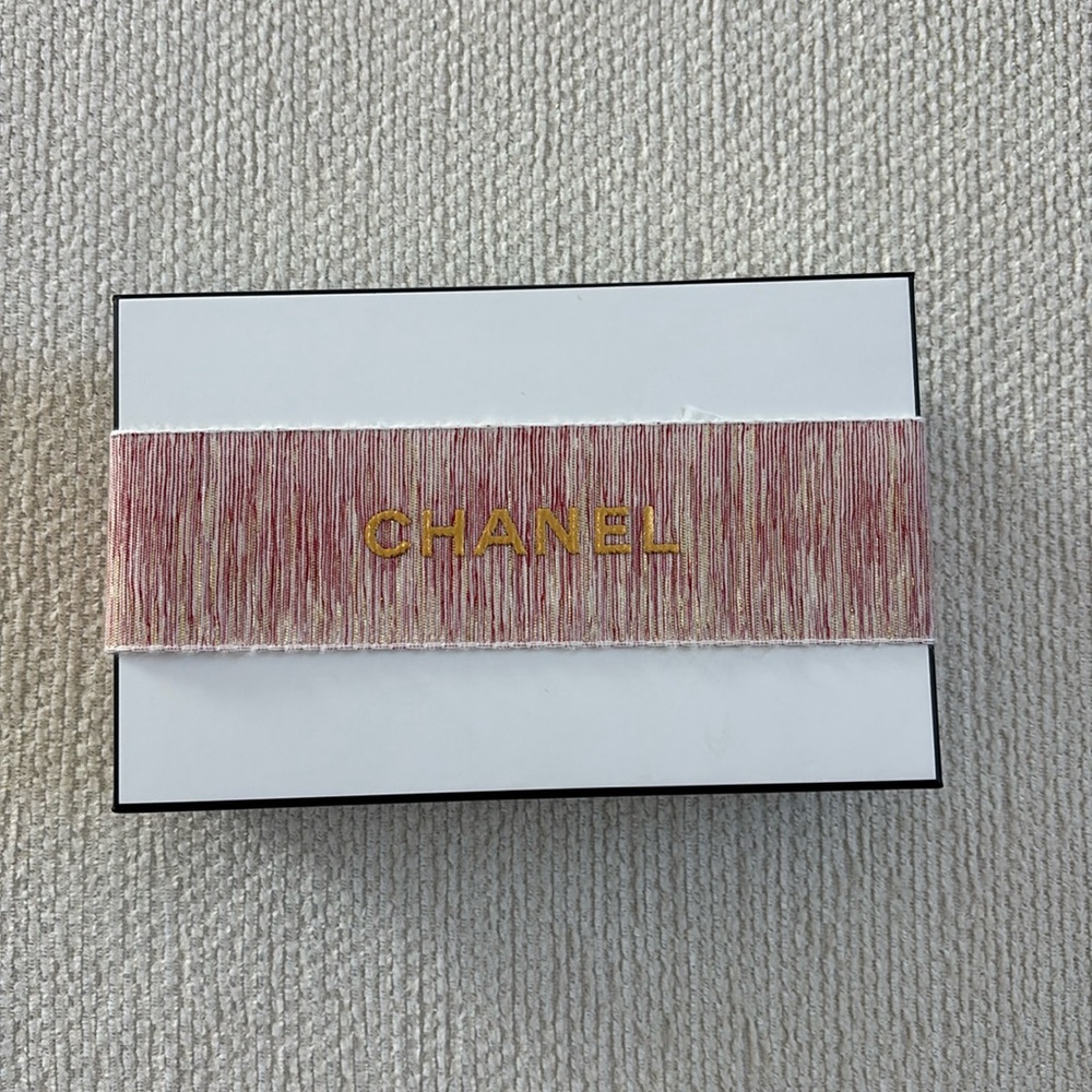 Chanel gift box w ribbon tissue paper sticker stuffing & black card w envelope